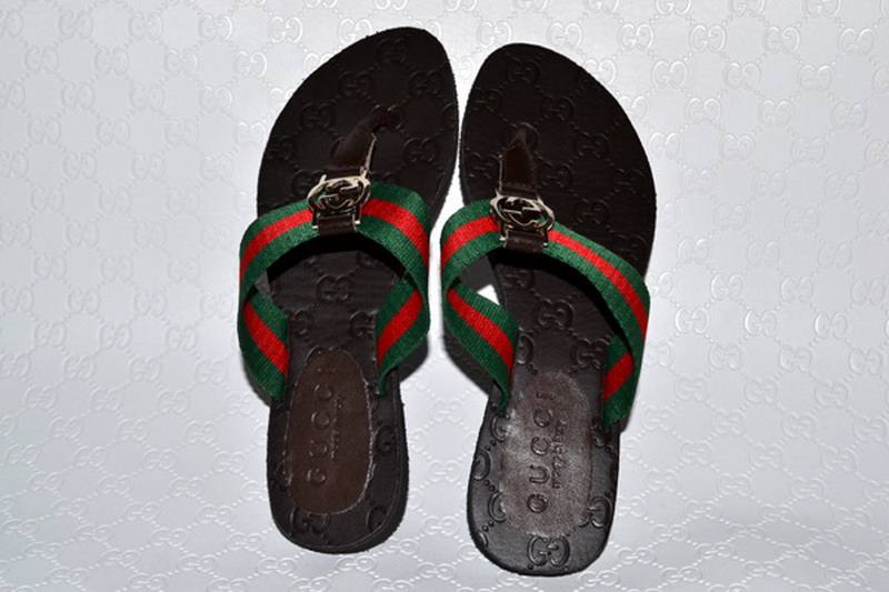 Gucci Slippers Woman--245